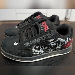 Men’s Black Skate Shoes Punk Skulls B26